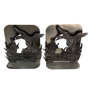 Vtg Metzke? Pewter 3D Mallard Ducks In Flight Metal Bookend Cabin Lodge Decor